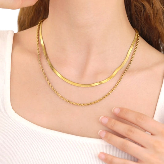 Gold Pendant Necklace