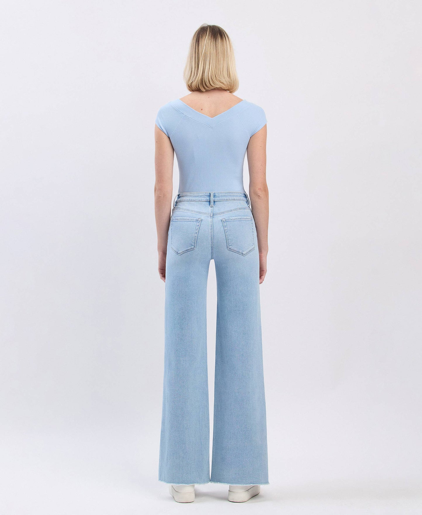 HIGH RISE RAW HEM WIDE LEG JEANS