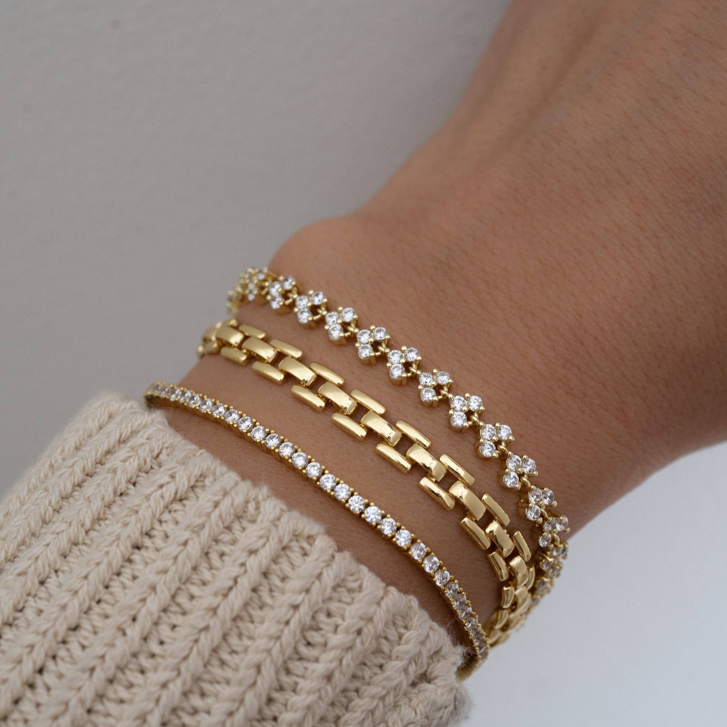 Silver Tennis Bracelet w Latch